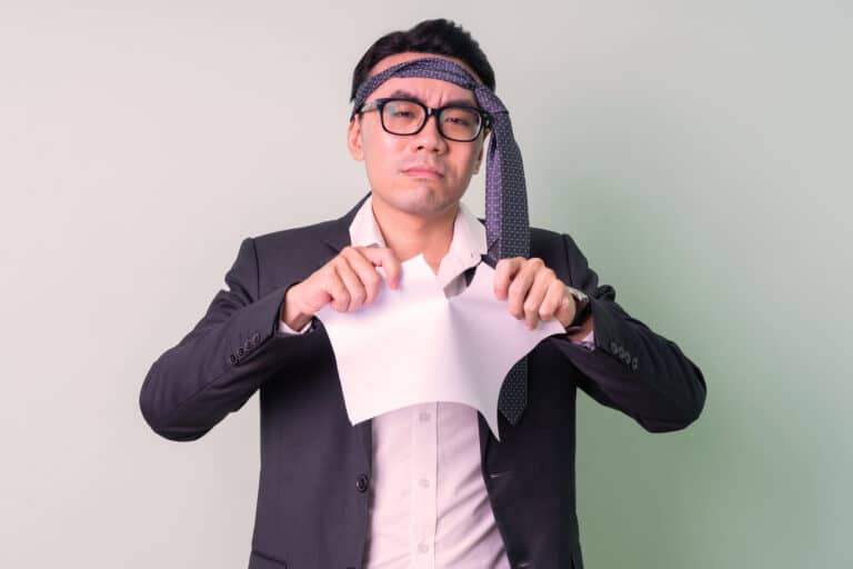 知道你为谁工作